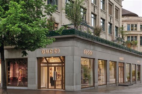 gucci zürich öffnungszeiten|Gucci eröffnet neuen Store an der Bahnhofstrasse in Zürich.